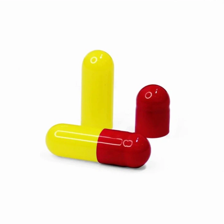 (001)